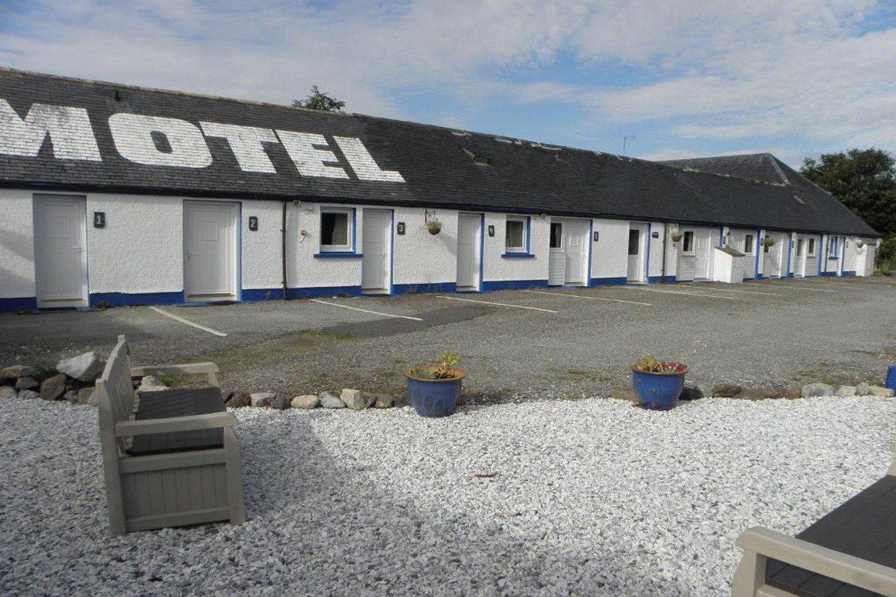 Morefield Motel Уллапул Экстерьер фото